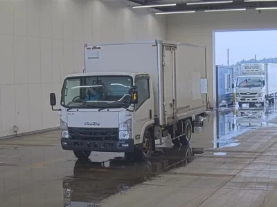 Isuzu ELF