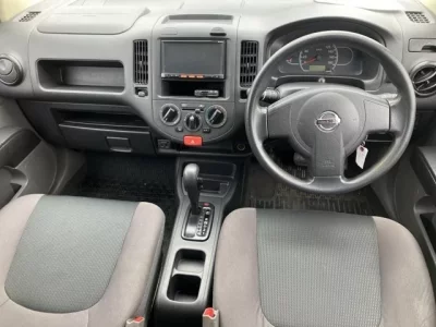 Nissan AD