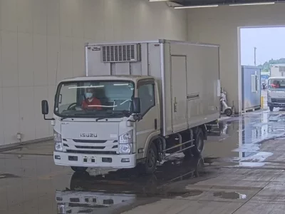 Isuzu ELF