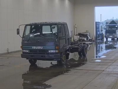 Isuzu FORWARD
