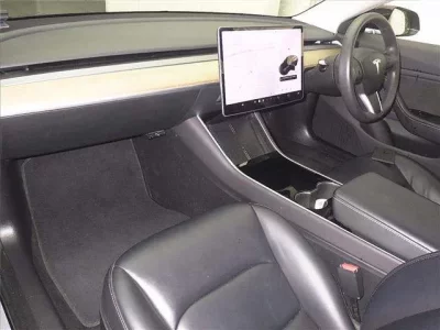 Tesla MODEL3