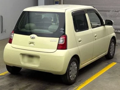 Daihatsu Esse