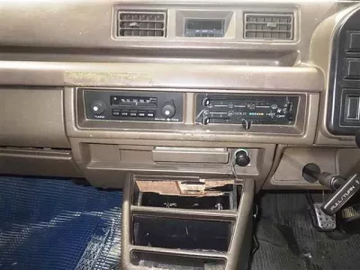 Isuzu FARGO VAN