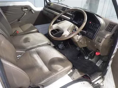 Isuzu FARGO VAN