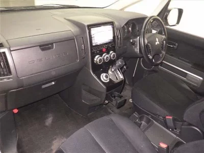 Mitsubishi DELICA D5