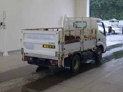 Hino TRUCK