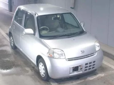 Daihatsu Esse