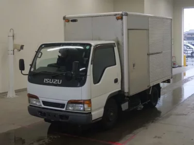 Isuzu ELF