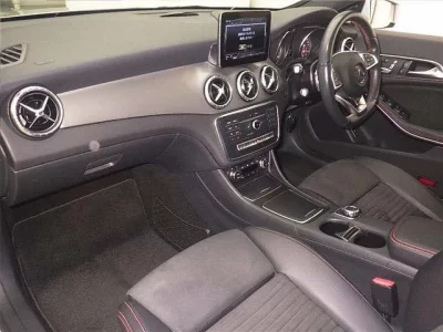 Mercedes-Benz CLA CLASS