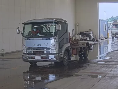 Isuzu FORWARD