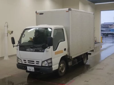 Isuzu ELF