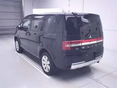 Mitsubishi DELICA D5
