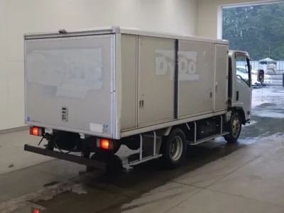 Isuzu ELF