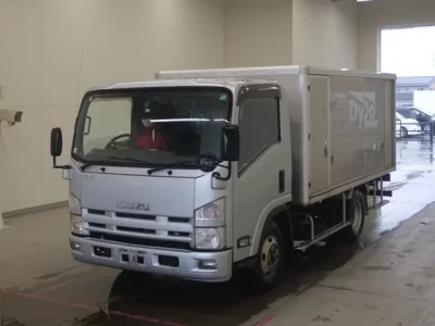 Isuzu ELF