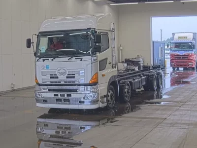Hino TRUCK