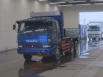 Isuzu TRUCK