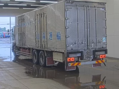 Hino TRUCK