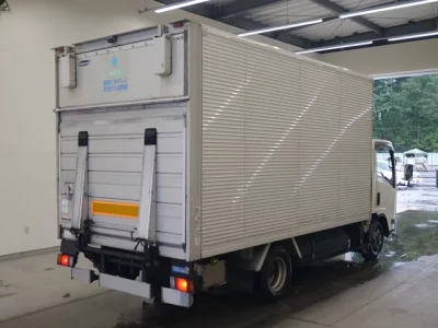 Isuzu ELF