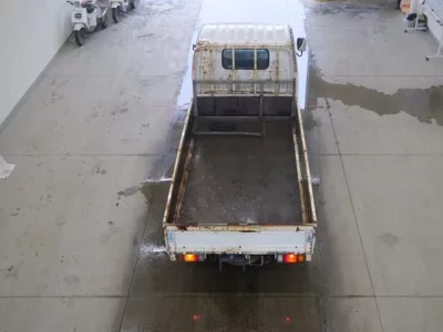 Isuzu ELF TRUCK