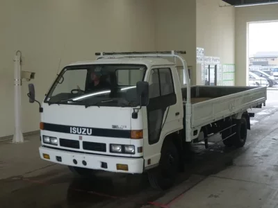 Isuzu ELF
