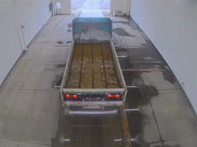 Isuzu TRUCK