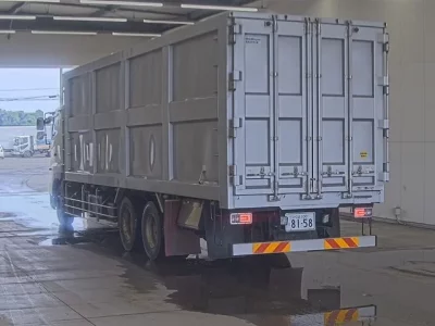 Hino TRUCK