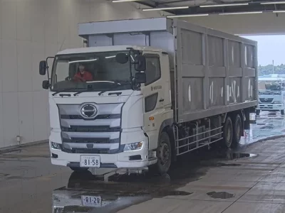 Hino TRUCK