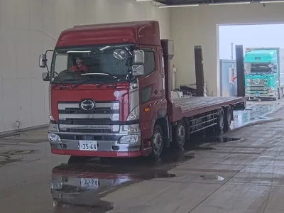 Hino TRUCK