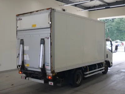 Isuzu ELF