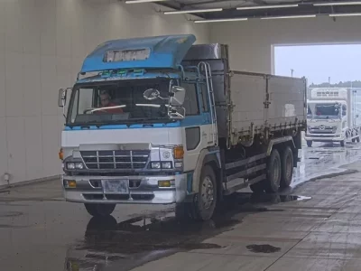 Hino SUPER DOLPHIN