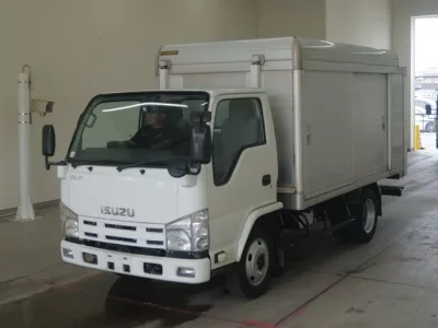 Isuzu TRUCK