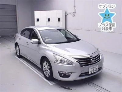Nissan TEANA