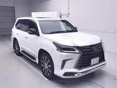 Lexus LX