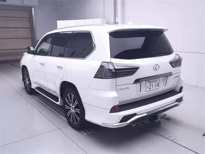 Lexus LX