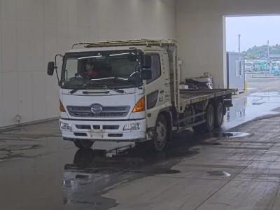 Hino TRUCK
