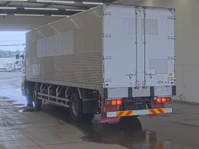 Hino TRUCK