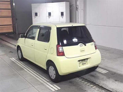 Daihatsu Esse