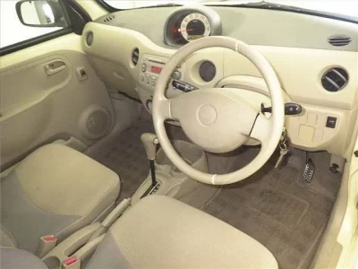 Daihatsu Esse