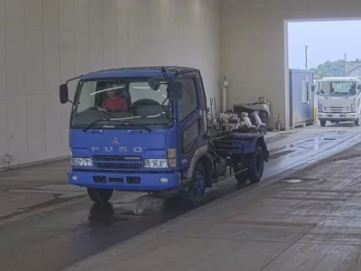 Mitsubishi FUSO FIGHTER