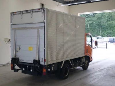 Isuzu ELF