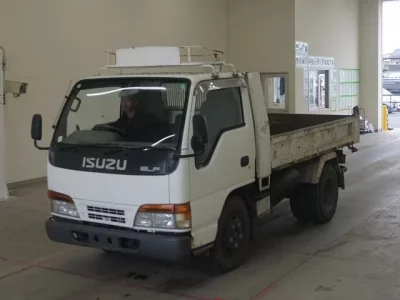 Isuzu ELF