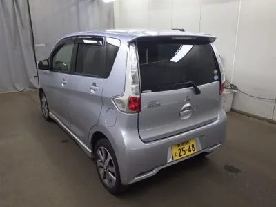 Mitsubishi EK CUSTOM