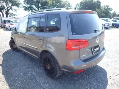 Volkswagen GOLF TOURAN