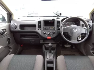 Nissan AD