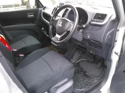 Mitsubishi DELICA D2