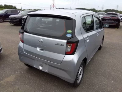 Daihatsu MIRA E S