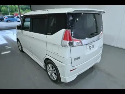 Mitsubishi DELICA D2
