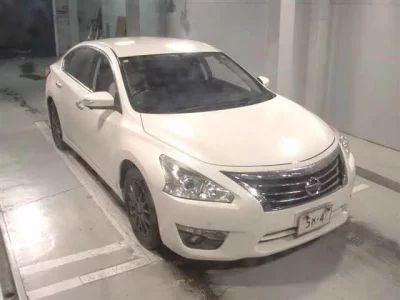Nissan TEANA