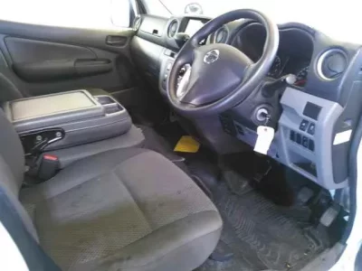 Nissan CARAVAN VAN