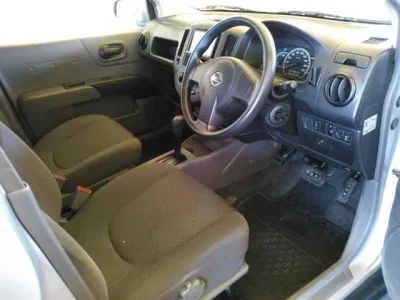 Nissan AD